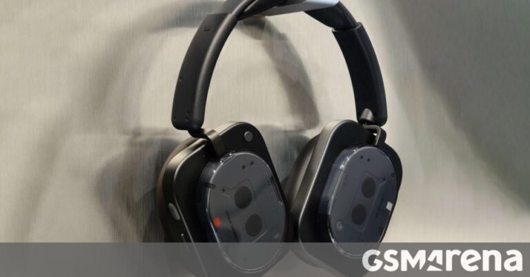Nothing Headphone (1) leaks in set of live images
