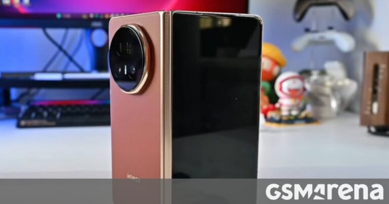Honor Magic V5 stars in unboxing video, here’s what’s in the box and how much it weighs