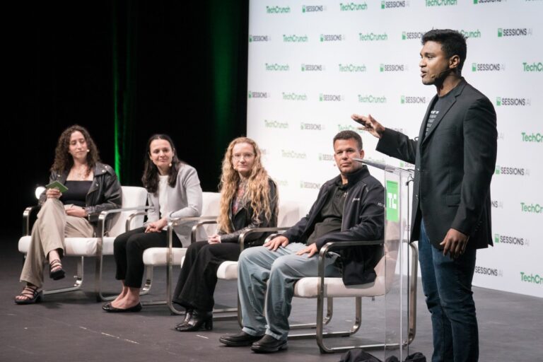 AI startups take to the stage to pitch their companies to a panel of judges