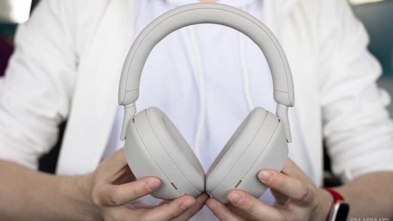 At $102 off, the Sony WH-1000XM5 outshine their successor as the top premium headphones to buy