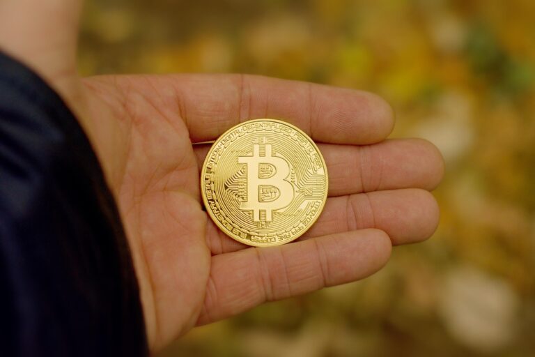 Short-Term Confidence Weakens: Bitcoin STH MVRV Dives Down With Market Swings