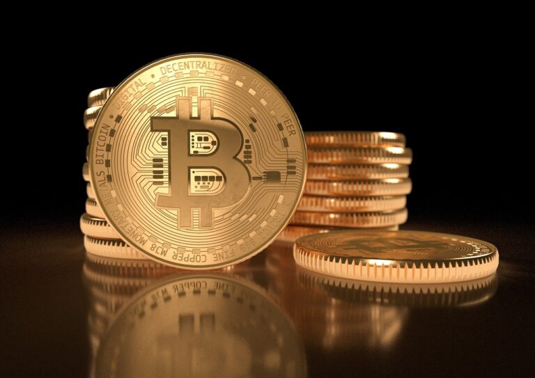 Bitcoin Top Is In And Price Is Headed For $92,000, Analyst Warns