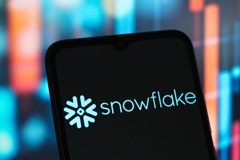 Snowflake to acquire database startup Crunchy Data