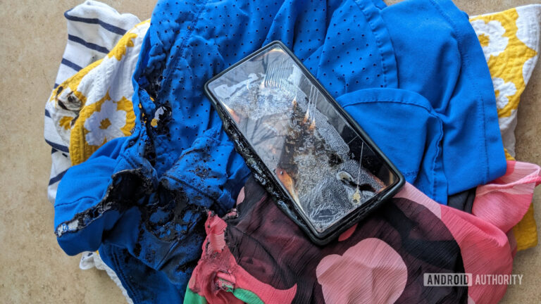Photos show how another Google Pixel 6a has melted