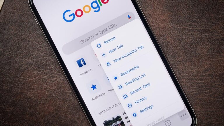 If your Android phone is still running on this version, you can forget about Chrome updates