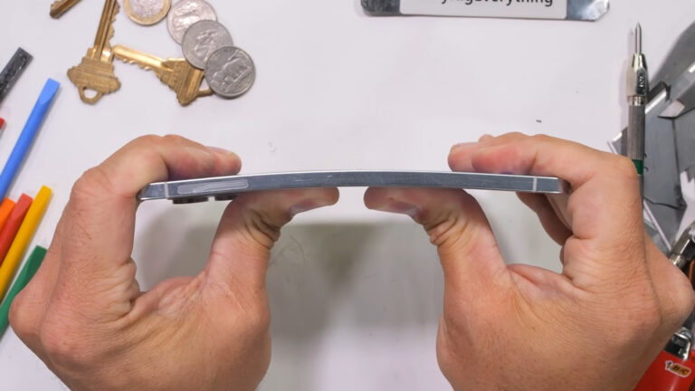 Watch JerryRigEverything torture-test the Galaxy S25 Edge