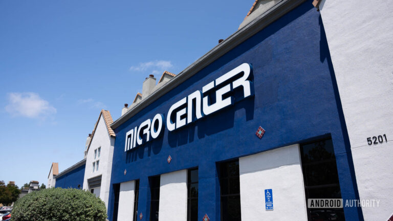 I visited the newest Micro Center in Santa Clara, and it’s amazing