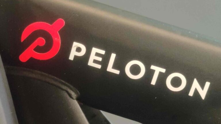 Peloton explores placing its equipment in gyms, launching marketplace for used gear