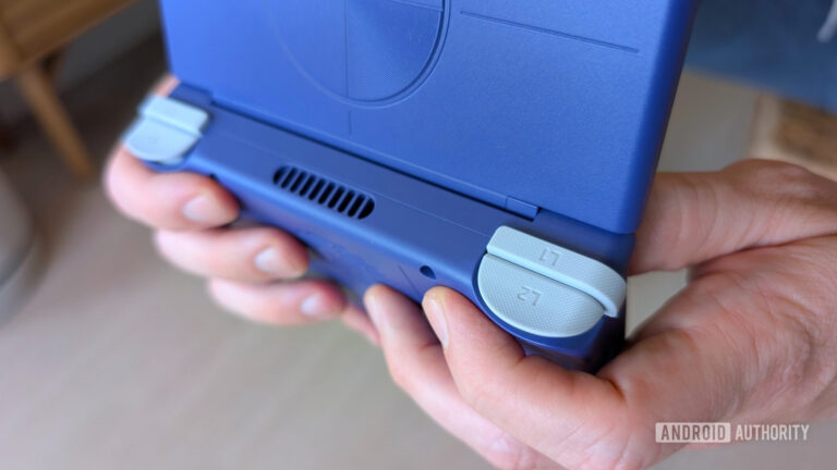 Retroid announced a dual-screen device, but not what you expect