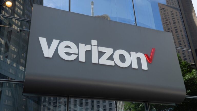 Spring Lake residents win rare right to join lawsuit over Verizon 5G towers