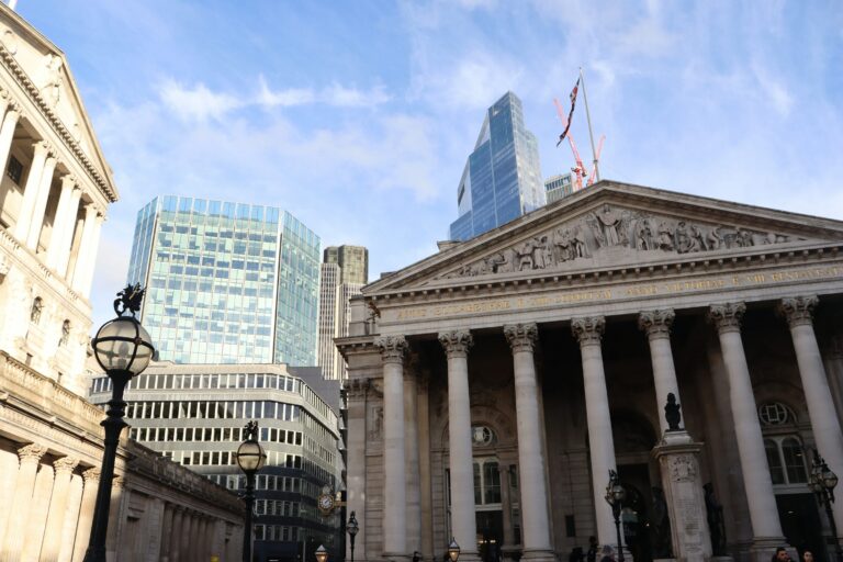 Bitcoin’s Next Big Buyer? Saylor Points To Bank Of England