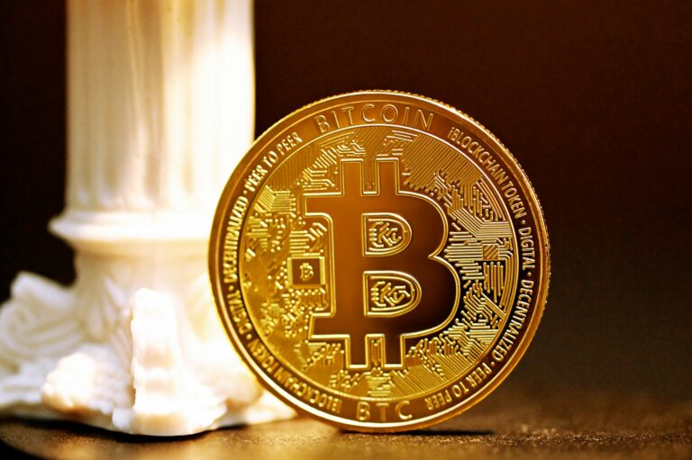 Bitcoin Holds $104,000 Support As Market Deleverages Following Fed Decision – Is A Rally Brewing?