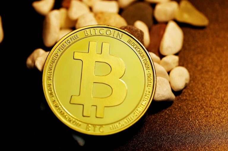 Bitcoin Forming Inverse Head And Shoulders Pattern
