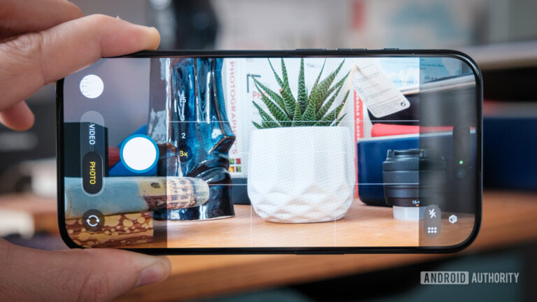 Please don’t copy Apple’s minimalistic camera app