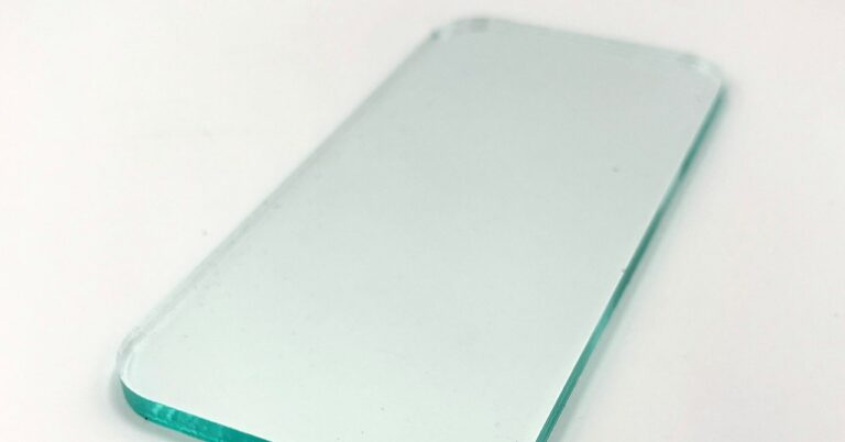 The Methaphone Is a Phone (That’s Not a Phone) to Help You Stop Using Your Phone
