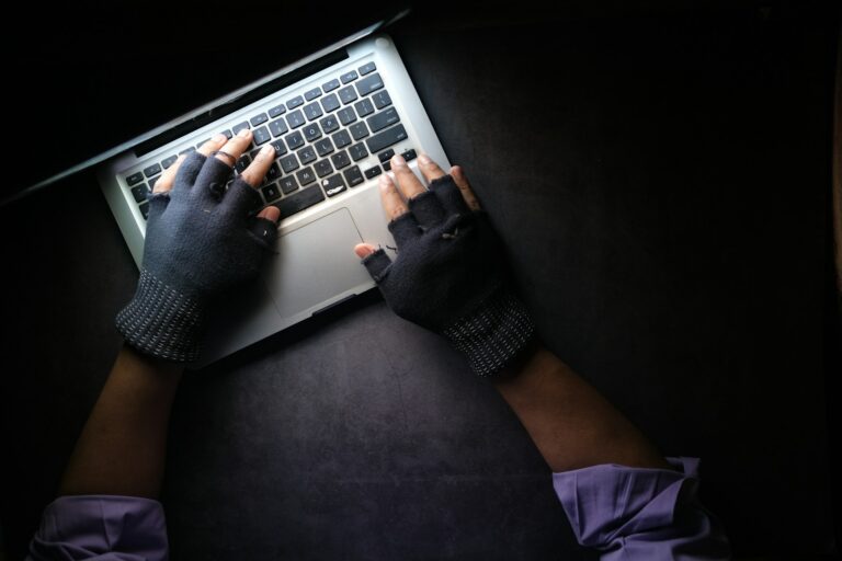 Coinbase Faces Backlash For Delaying Data Breach Disclosure