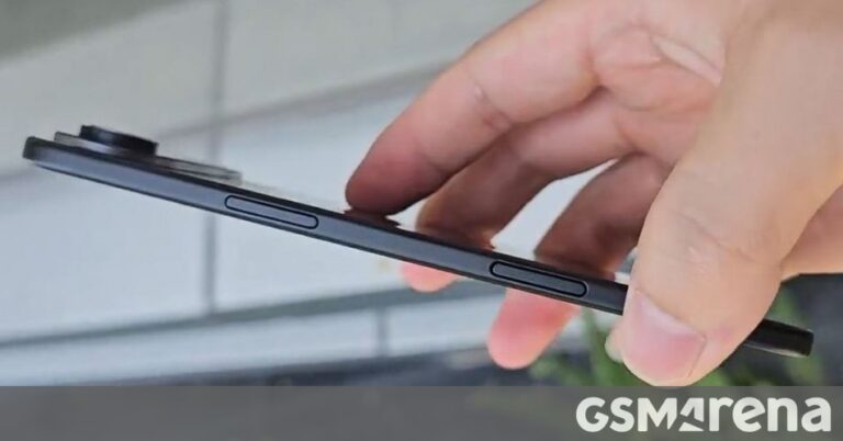 iPhone 17 Air dummy unit stars in new hands-on video