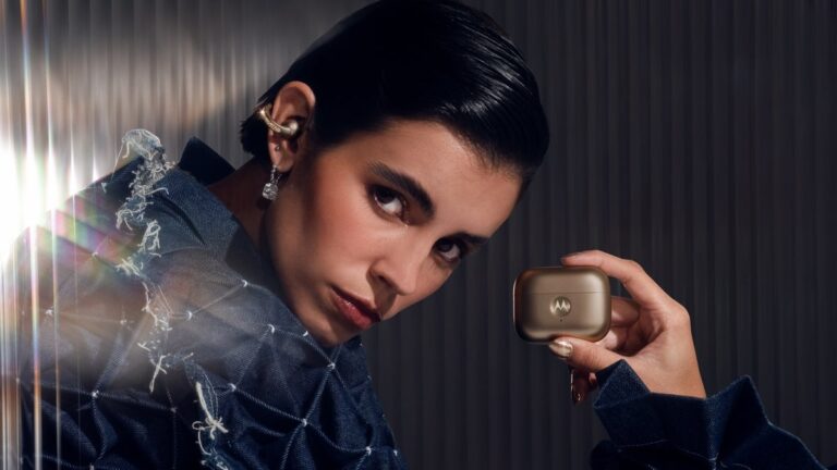 Bling in your ears: Motorola’s stylish new buds launch next week