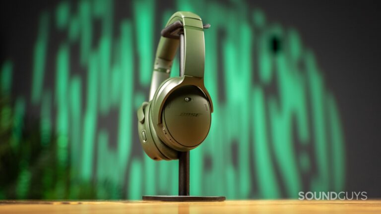 Score the Bose QuietComfort headphones at their lowest 2025 price