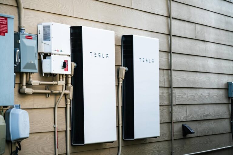 Tesla’s energy storage business gets sucked into the company’s downward spiral