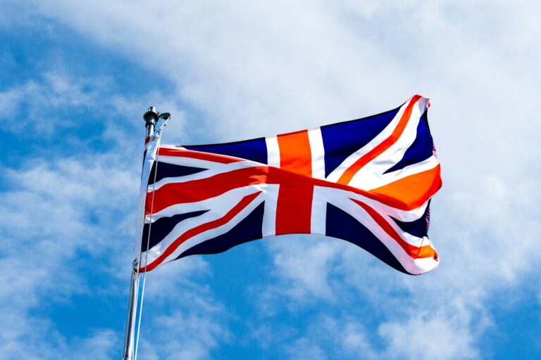 UK Crackdown On Crypto Tax Evasion: New Rules Starting 2026